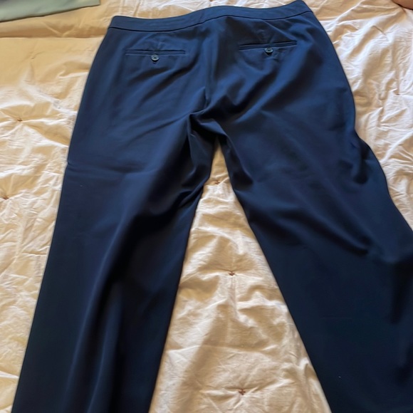 Navy blue J Crew cotton cropped pant - Picture 4 of 4